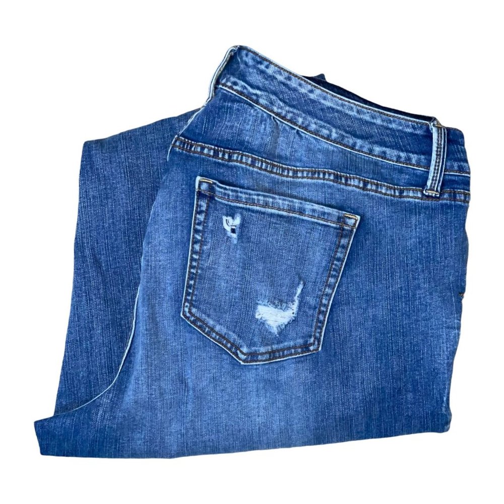 Torrid Boyfriend Medium Wash Distressed Ripped Plus Size Jeans 20 31